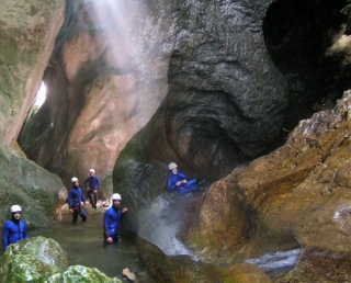  上汝拉 (Haut Jura) 和溪降或水上远足